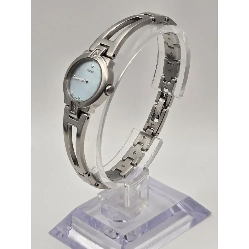 Seiko Quartz Watch Mother of Pearl Diamond Stainless Steel Aesthetic